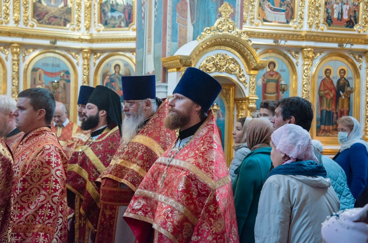 20_10_03_-novomuchenniki-korolevskie_vizit-episkop_petr-14