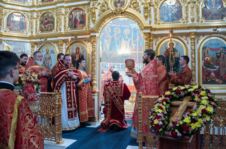 20_10_03_-novomuchenniki-korolevskie_vizit-episkop_petr-37
