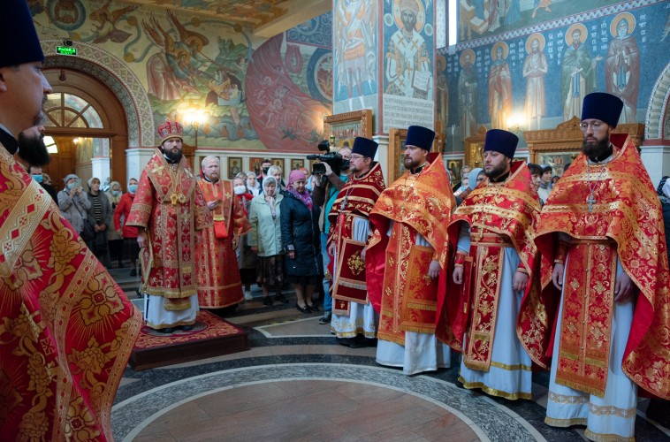 20_10_03_-novomuchenniki-korolevskie_vizit-episkop_petr-7