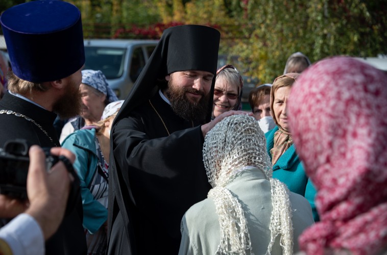 20_10_03_-novomuchenniki-korolevskie_vizit-episkop_petr-75