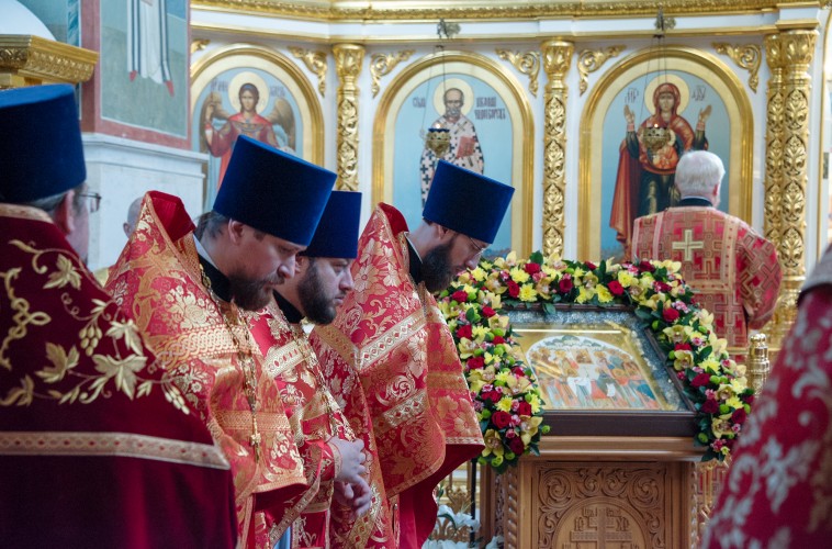 20_10_03_-novomuchenniki-korolevskie_vizit-episkop_petr-9
